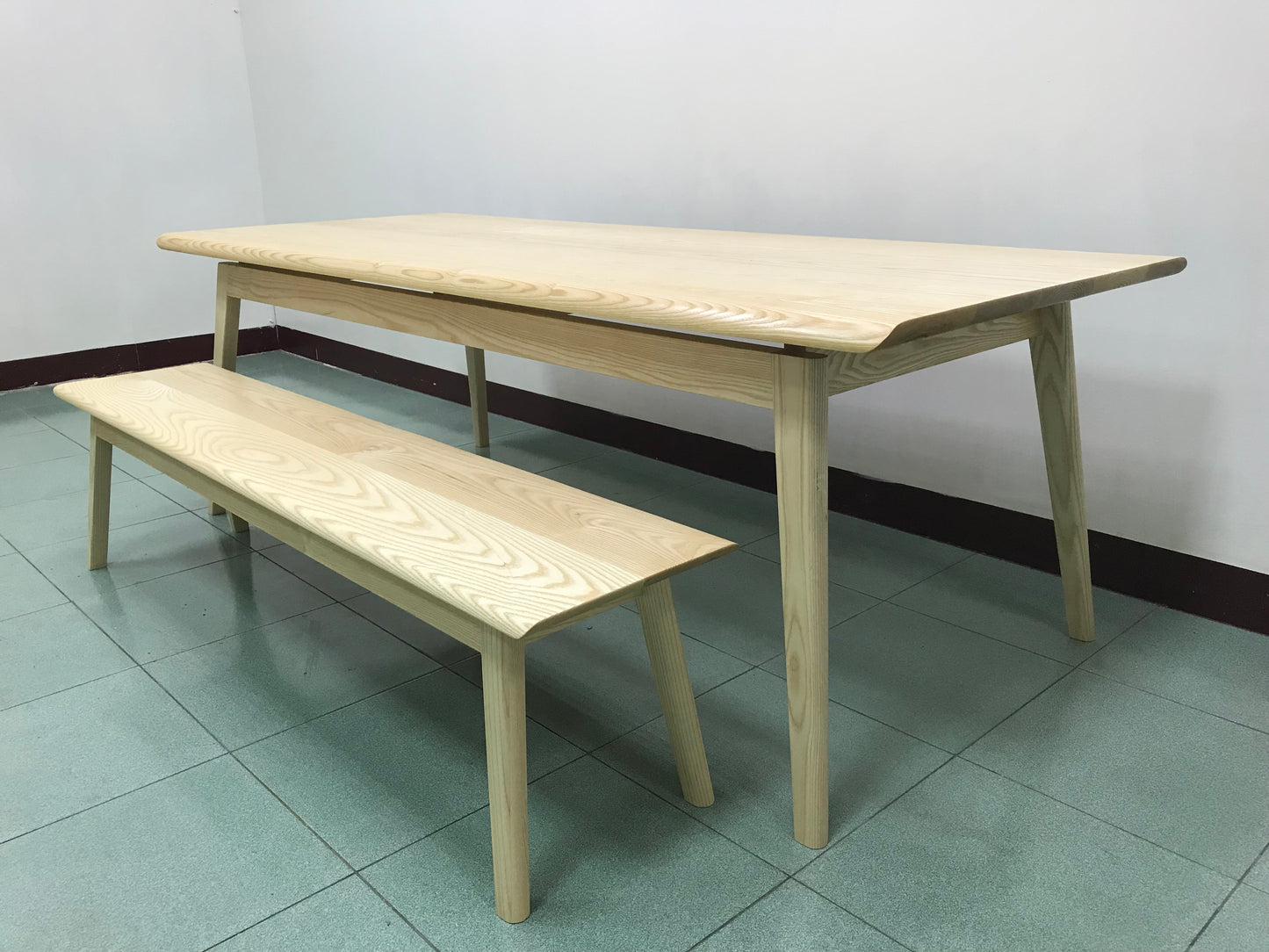 DT02 Skandi 餐桌